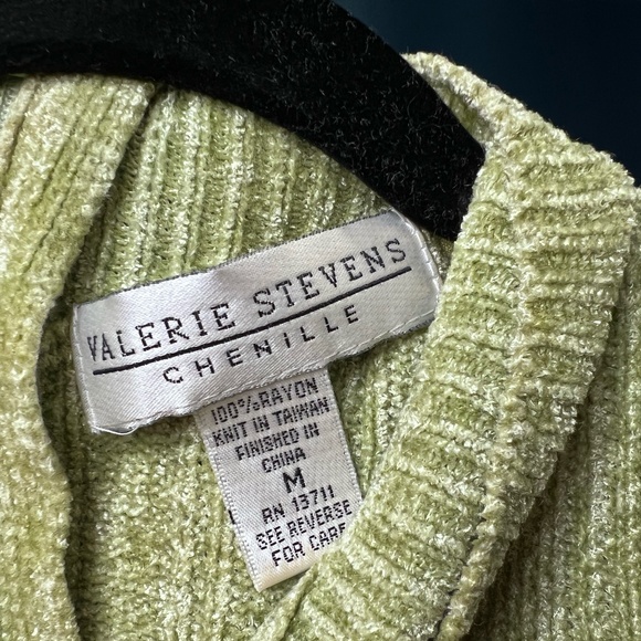 Knitted Valerie Stevens Short Sleeve Turtleneck - Picture 2 of 2